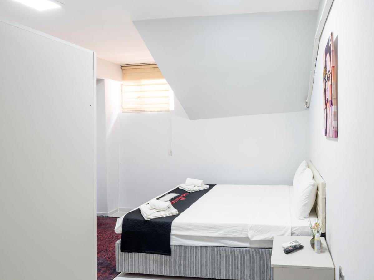The Red Tent Suite 23 — Foto’s 1